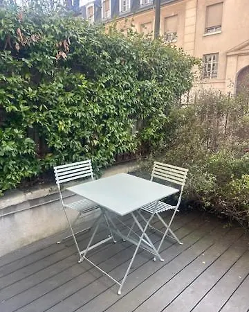 Hyper Centre St Germain Avec Terrasse Exterieure * サン＝ジェルマン＝アン＝レー