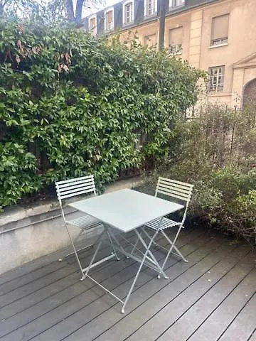 Hyper Centre St Germain Avec Terrasse Exterieure * サン＝ジェルマン＝アン＝レー